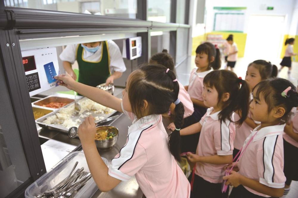 “中央廚房＋微廚房”，湖北這地區中小學的營養午餐，值得全國推廣！